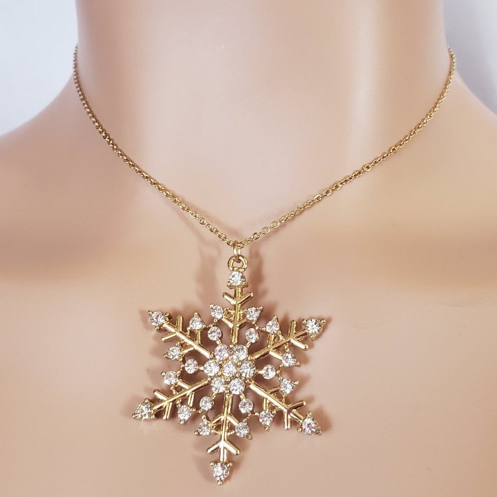 Snowflakes Gold Necklace